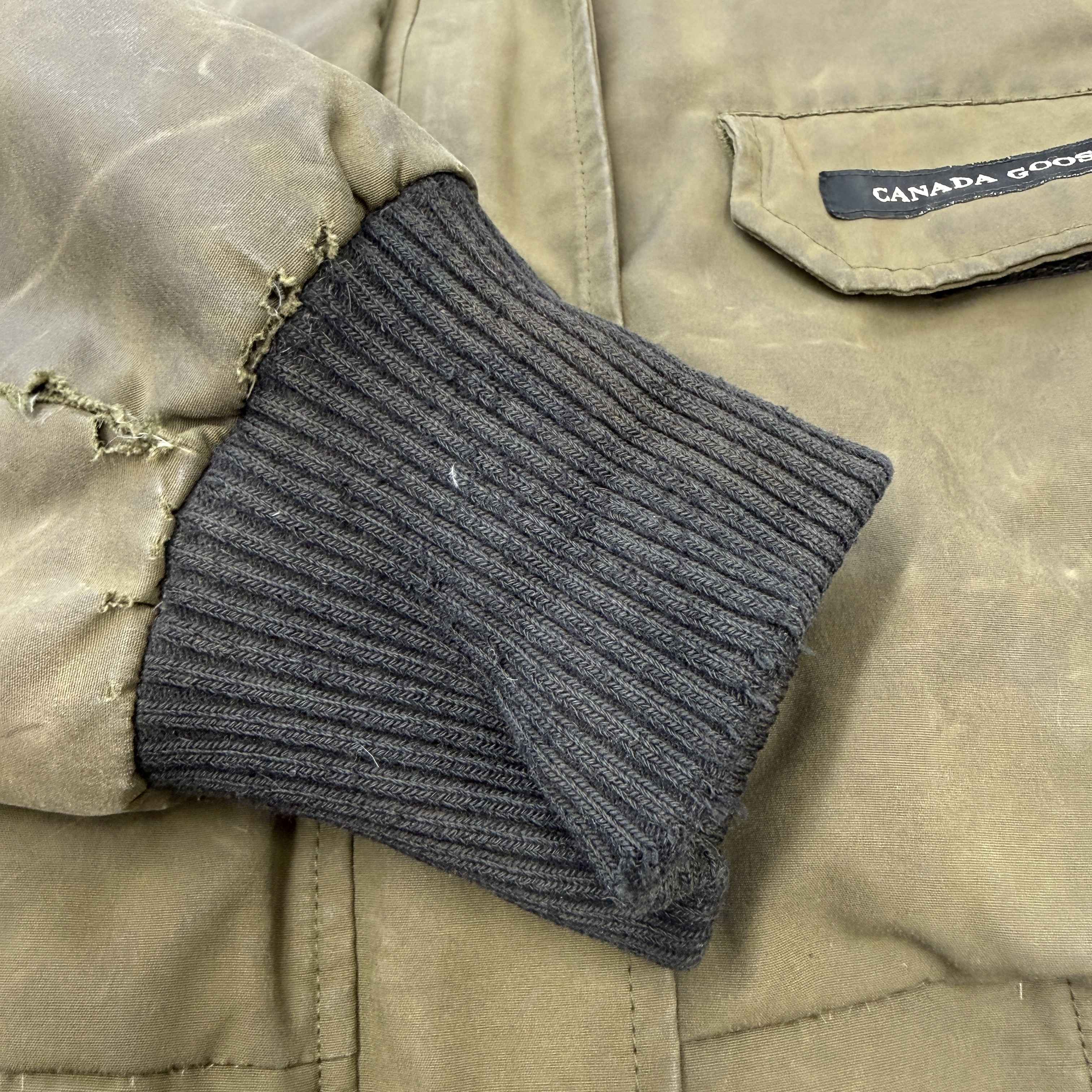 Men's Chilliwack Bomber Down Jacket Khaki Size L - Image 12
