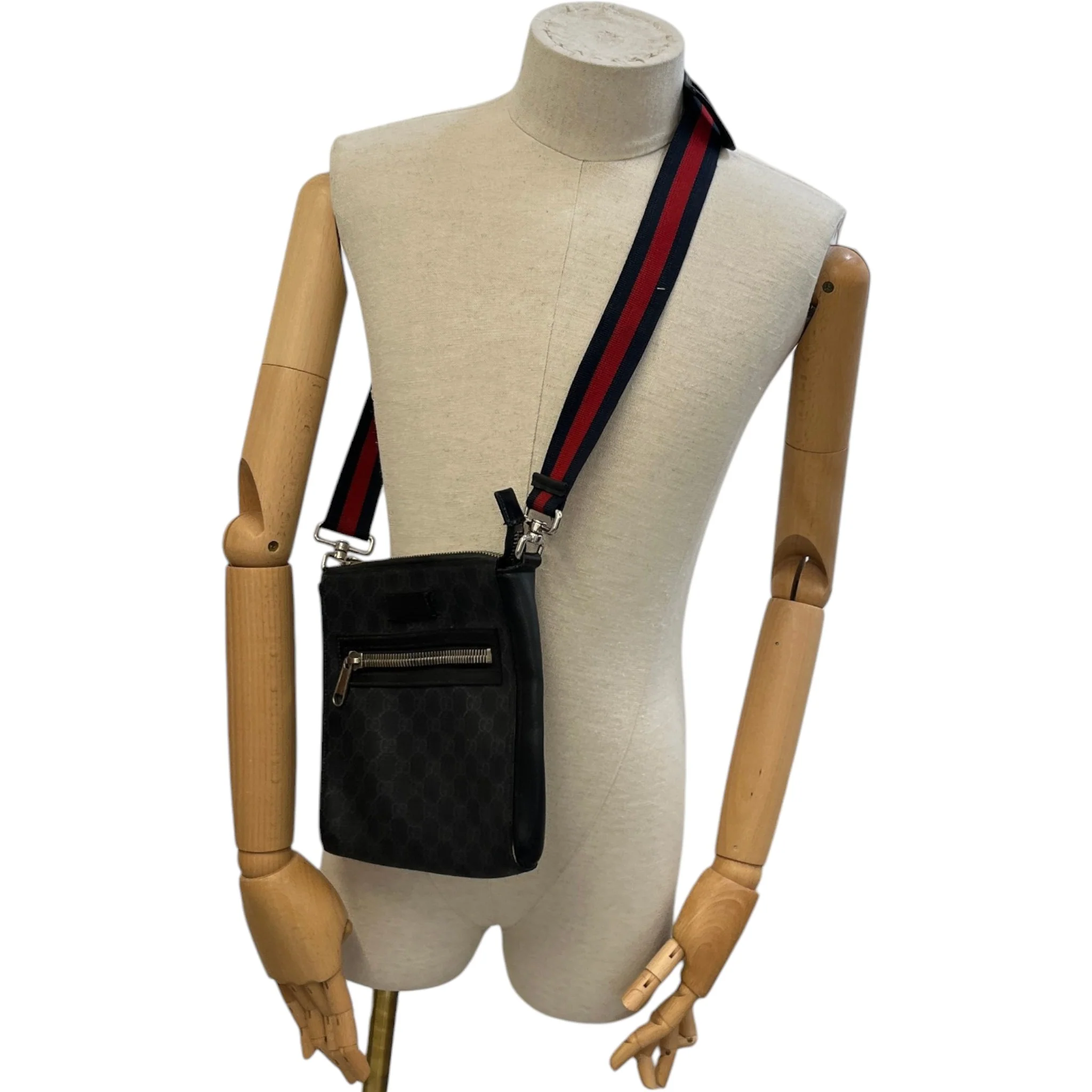 Men's Gg Supreme Messenger Bag Black - Image 2