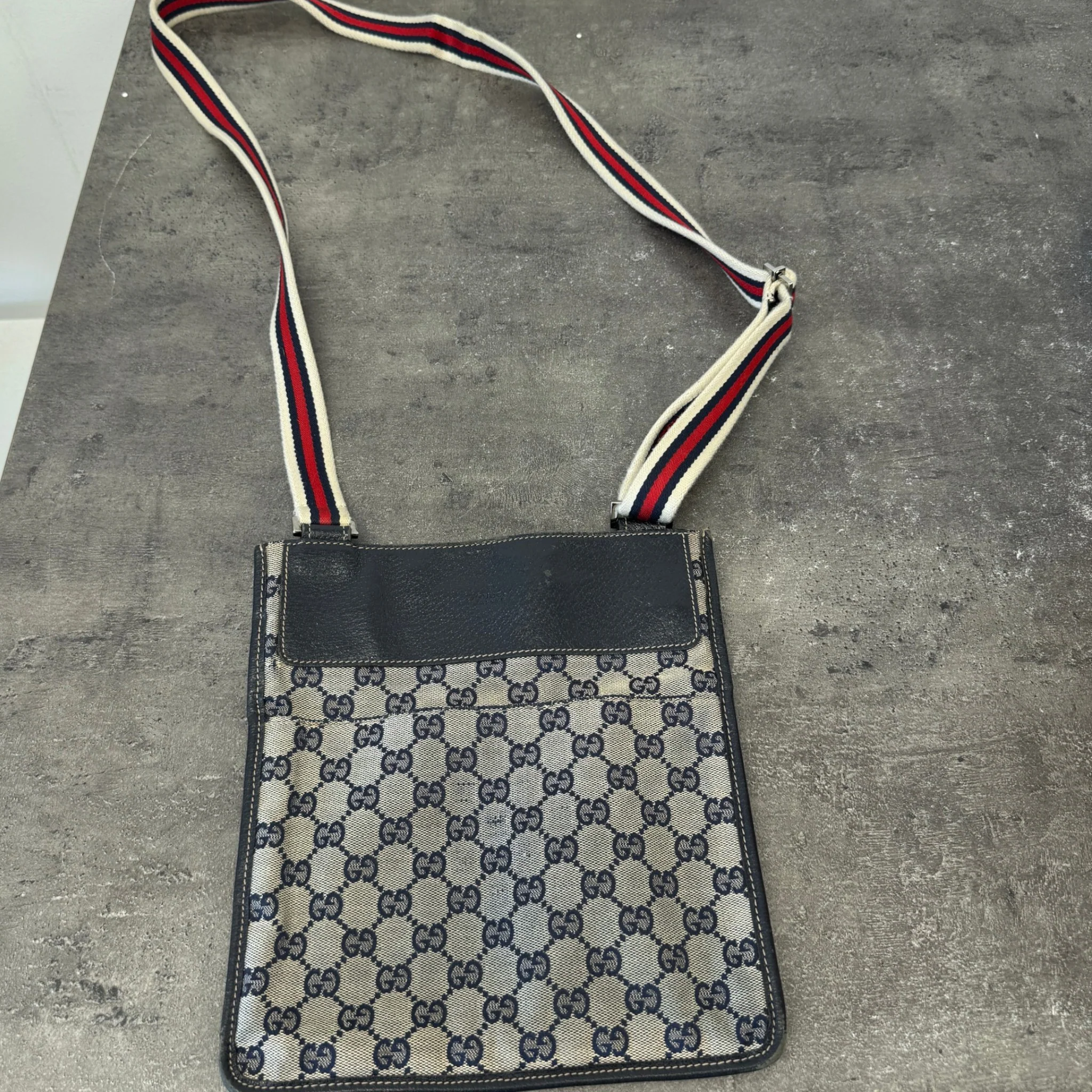 Men's Gg Supreme Web Messenger Bag Navy - Image 10