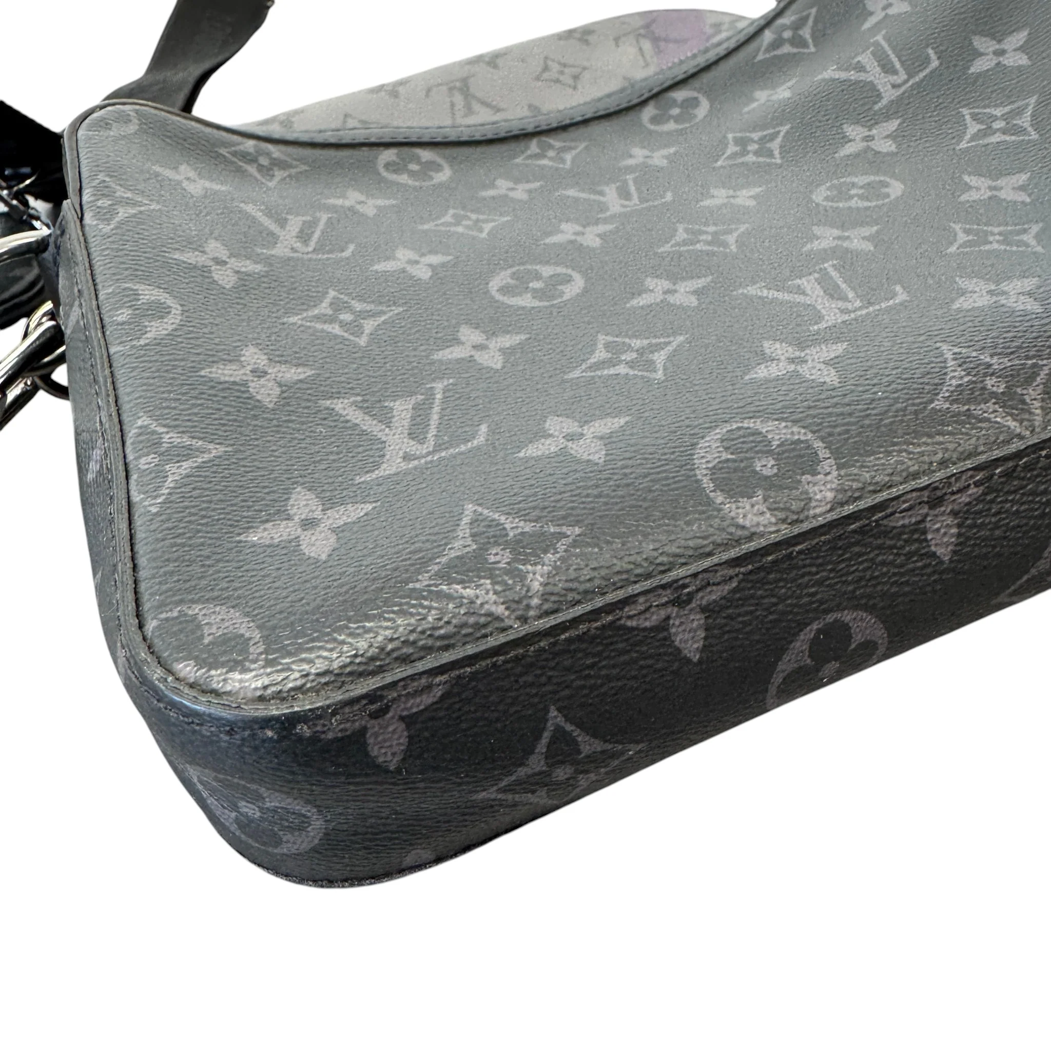 Men's Monogram Eclipse Trio Messenger Bag Black - Image 9