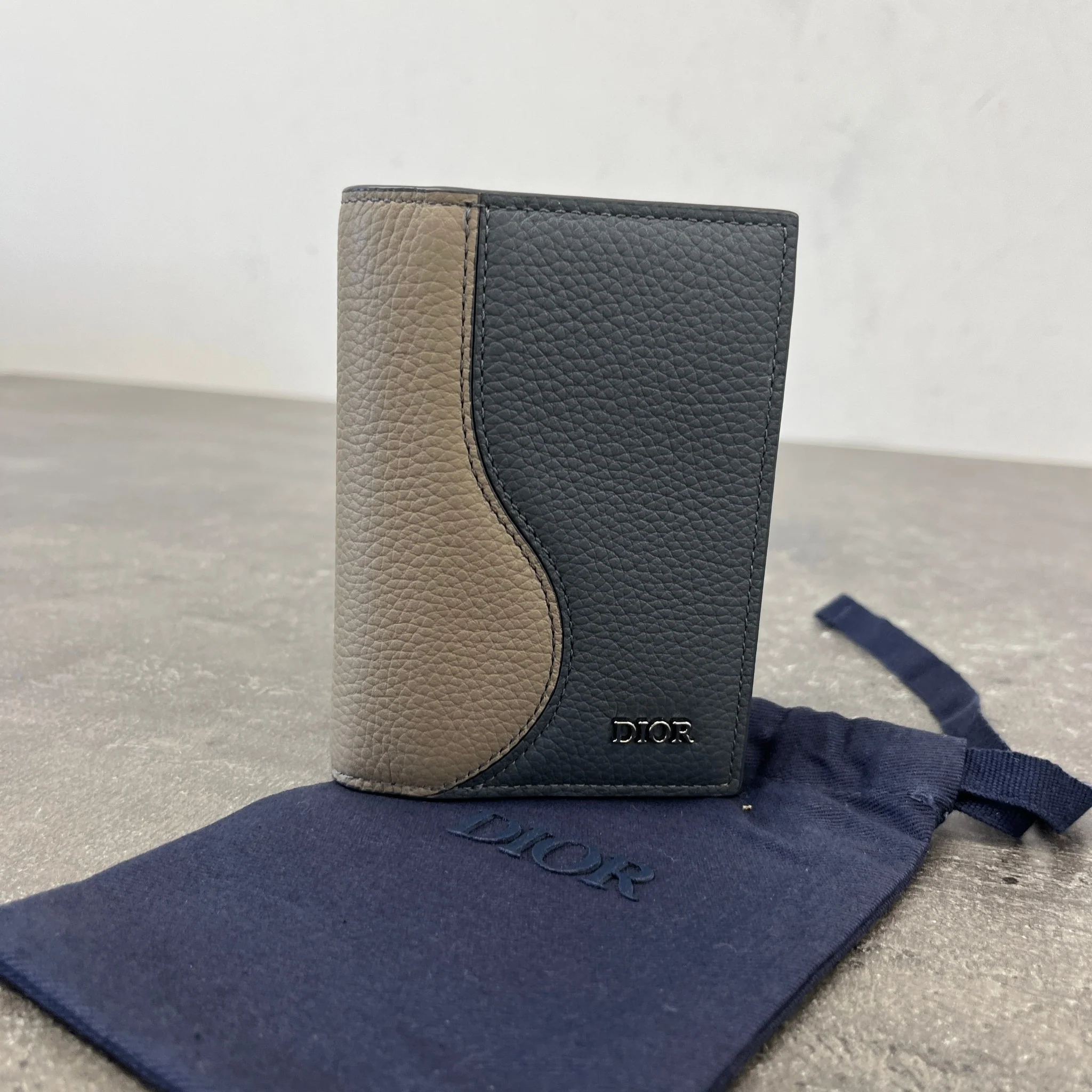 Men's Saddle Bi-Fold Wallet Blue - Image 8
