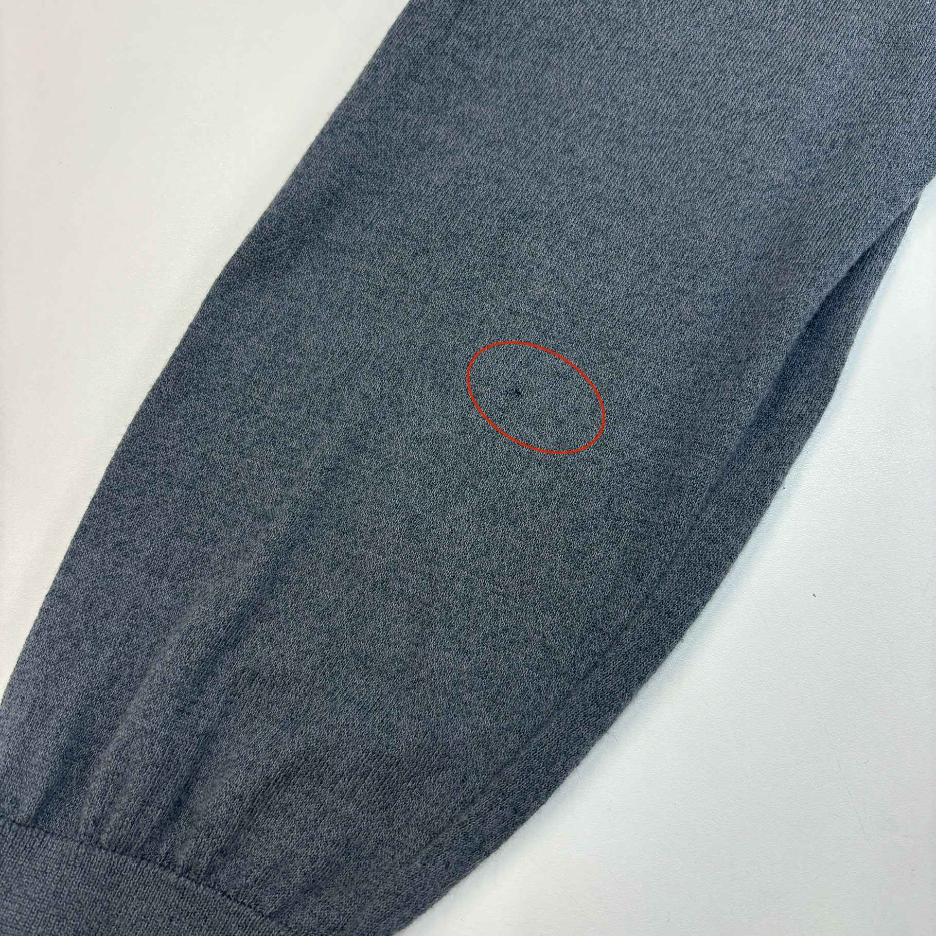 Men's V Neck Jumper Grey Size L - Image 8