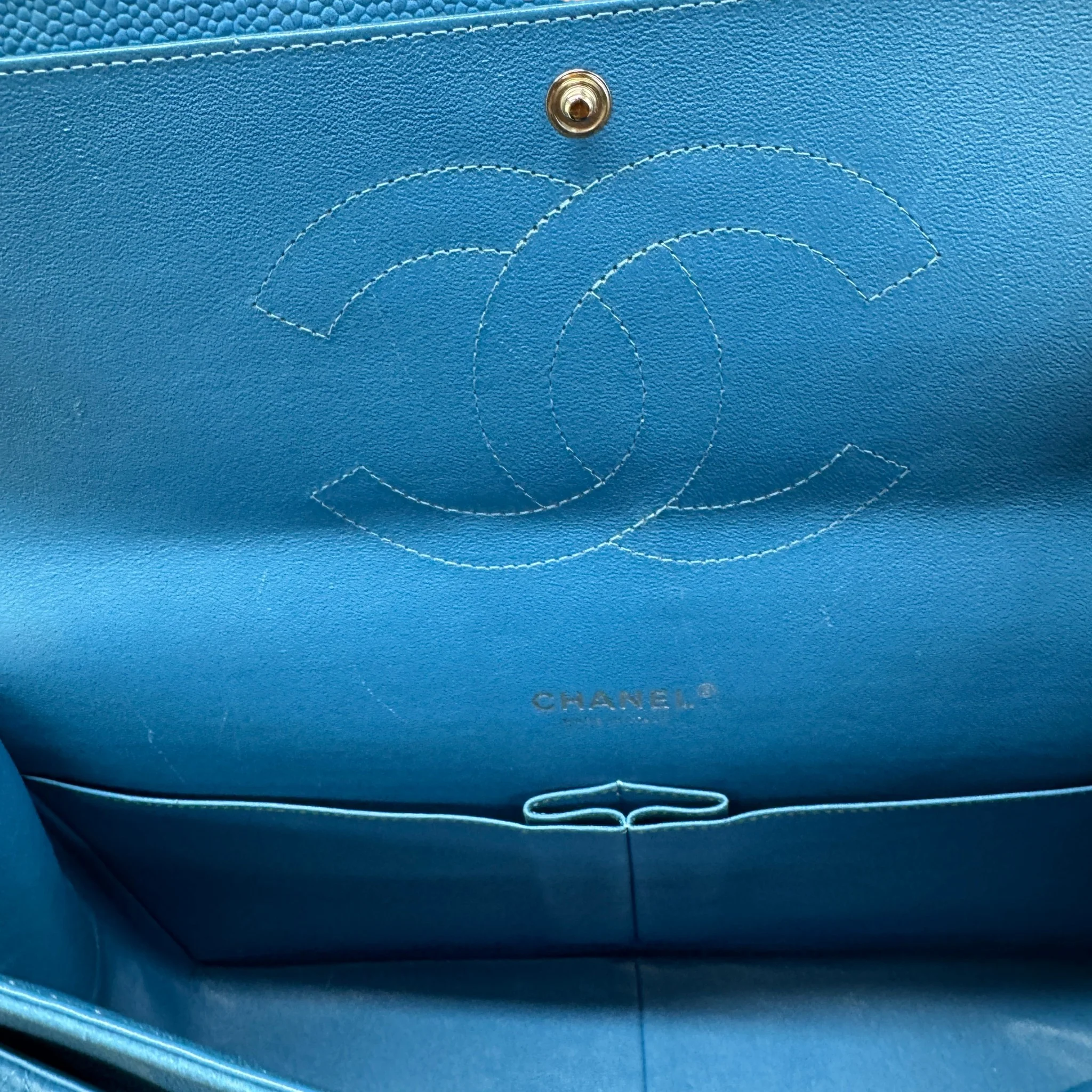 Women's Caviar Classic Flap Jumbo Handbag Blue - Image 11