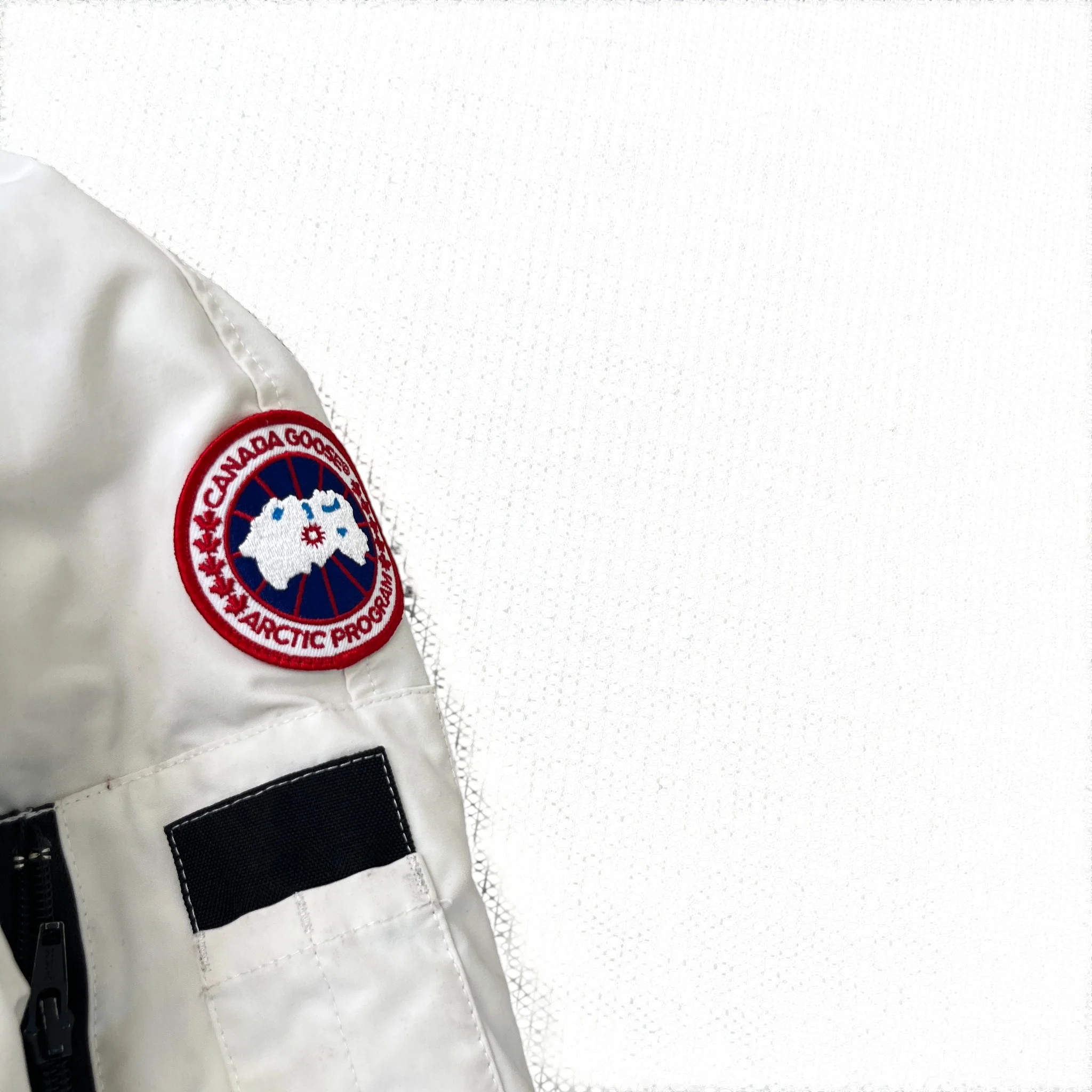 Women's Chilliwack Bomber Down Jacket White Size S - Image 5