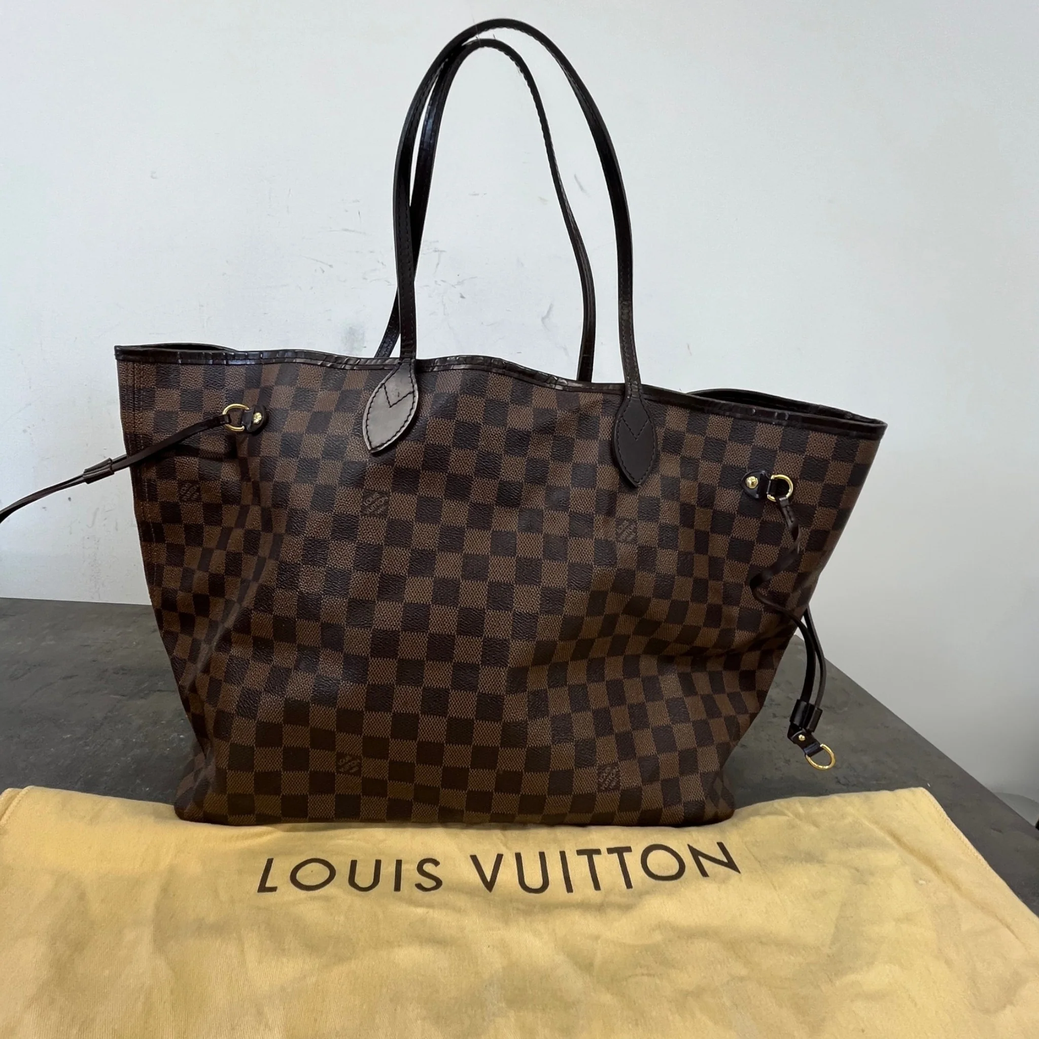 Women's Damier Ebene Neverfull Gm Bag Brown - Image 13