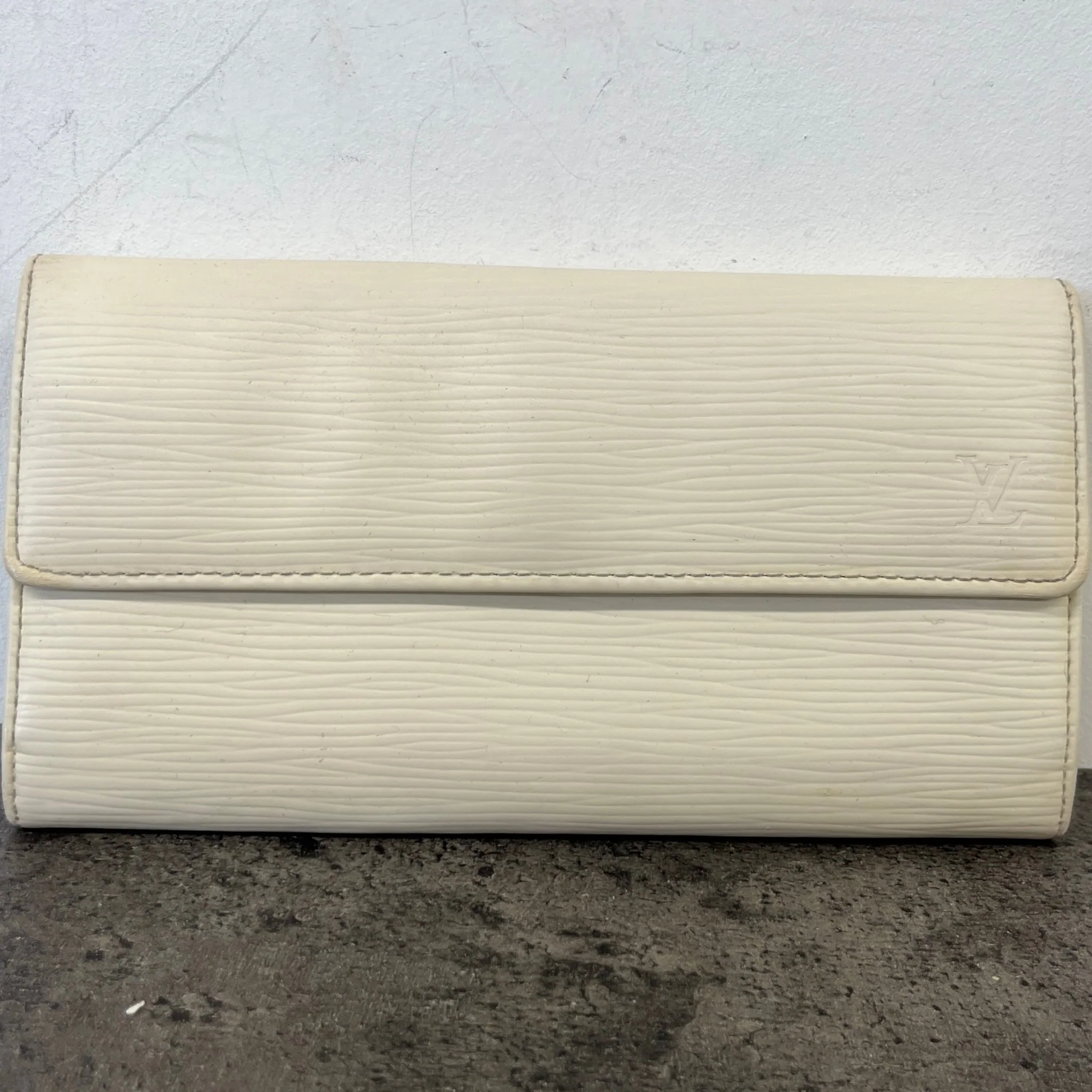 Women's Epi Sarah Purse Cream - Image 10