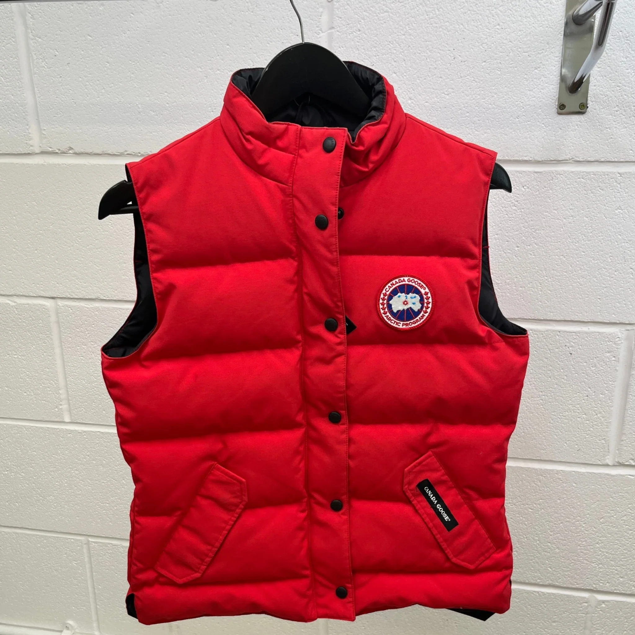 Women's Freestyle Gilet Red Size M - Image 8