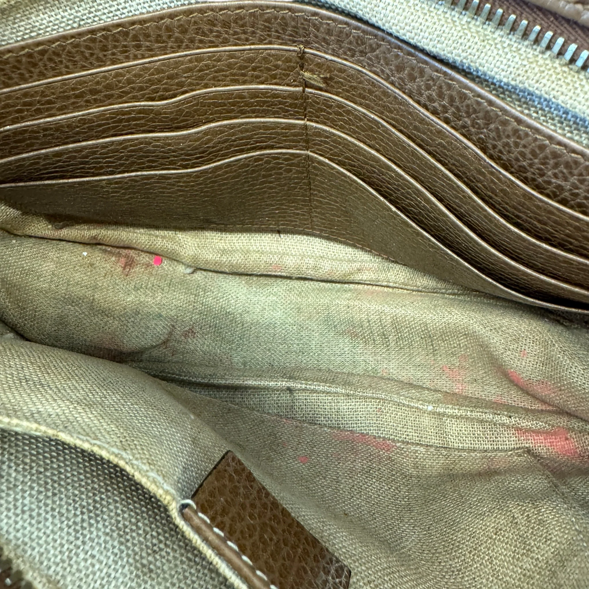 Women's Gg Supreme Camera Bag Beige - Image 10