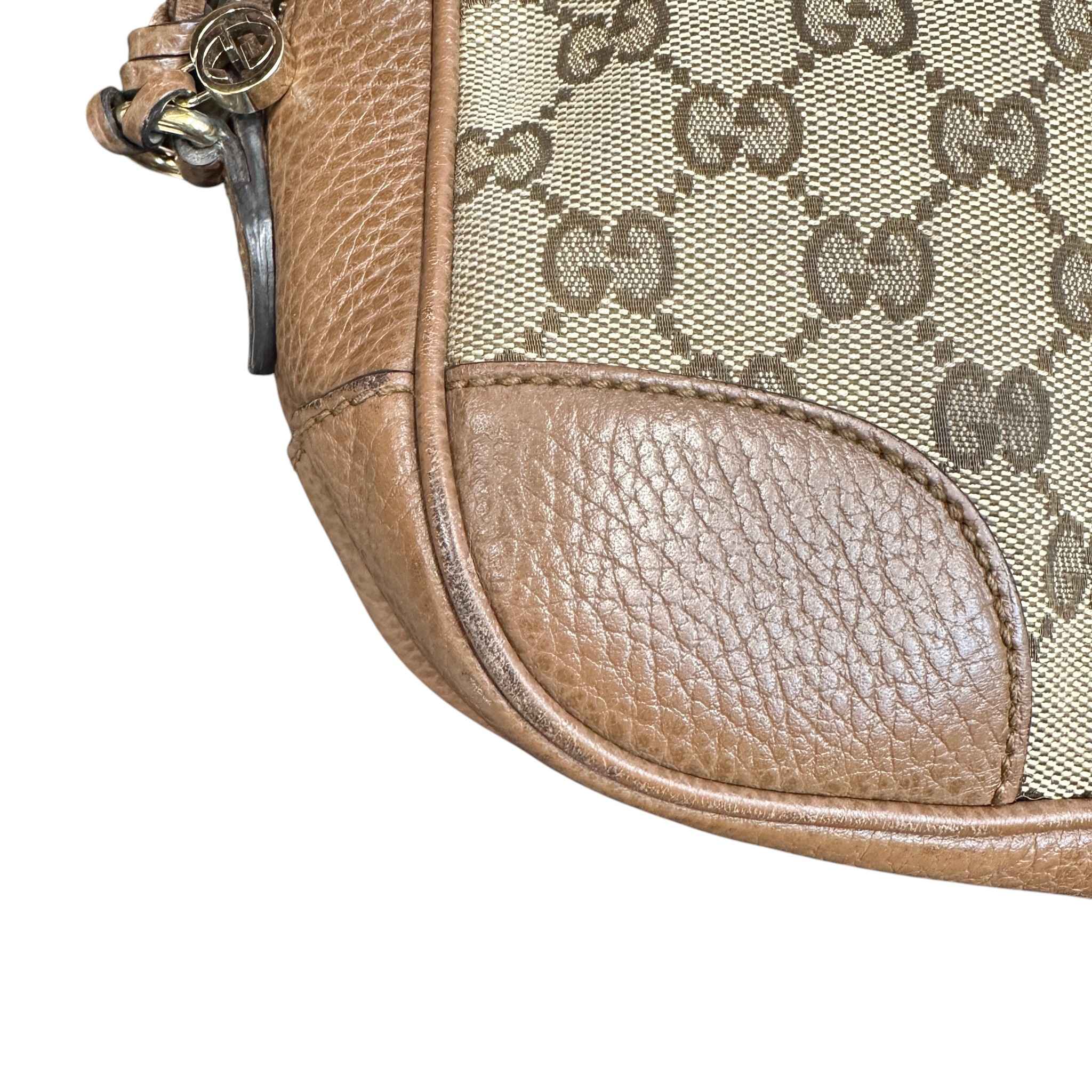 Women's Gg Supreme Camera Bag Beige - Image 9