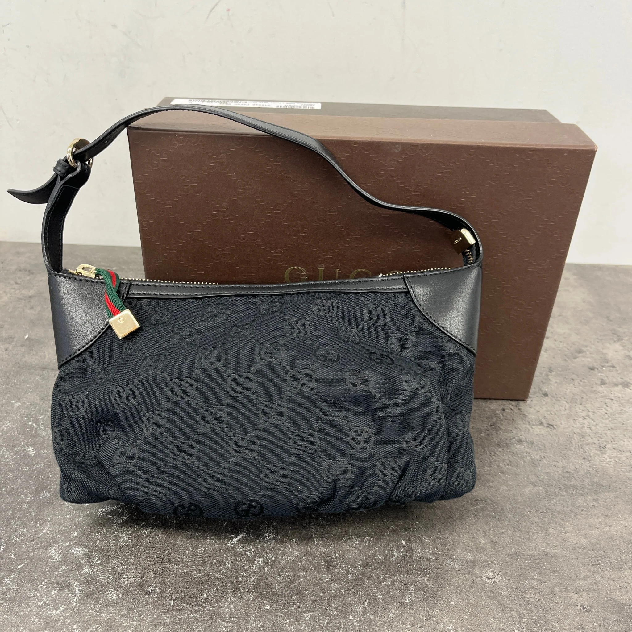 Women's Gg Supreme Pochette Handbag Black - Image 8
