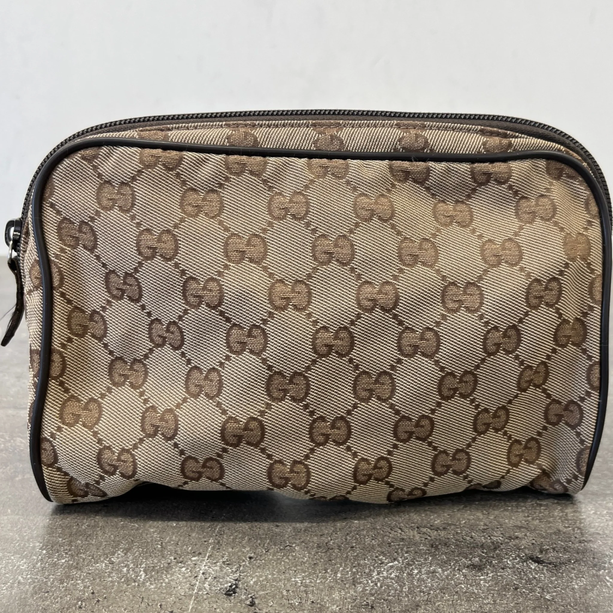 Women's Gg Supreme Pouch Beige - Image 11