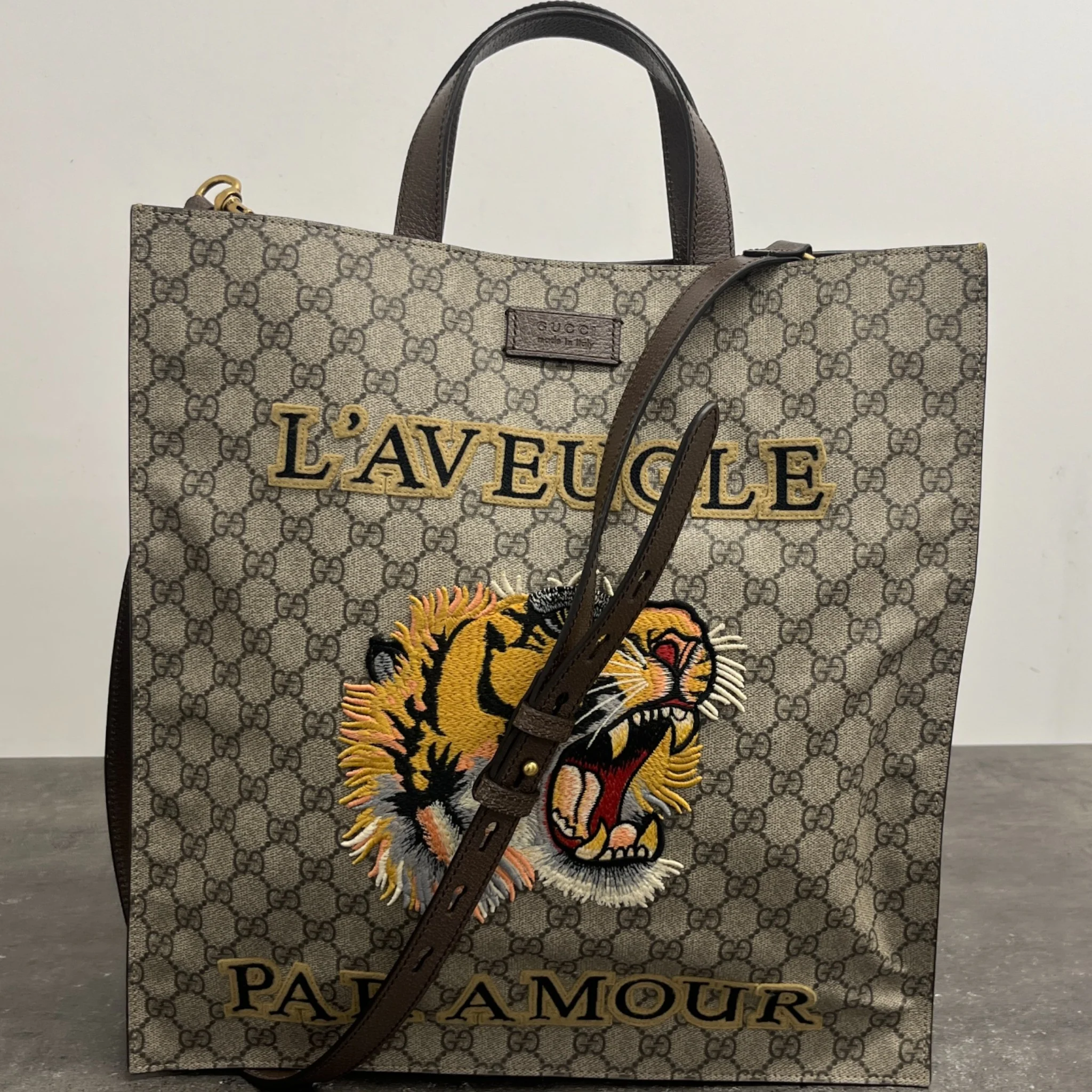 Women's Gg Supreme Tiger Patch Paramour Tote Bag Beige - Image 13