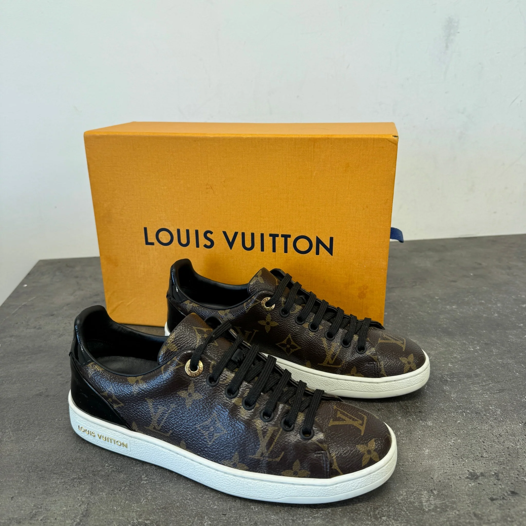 Women's Monogram Frontrow Low Trainers Brown Size EU 37 / UK 4 - Image 10