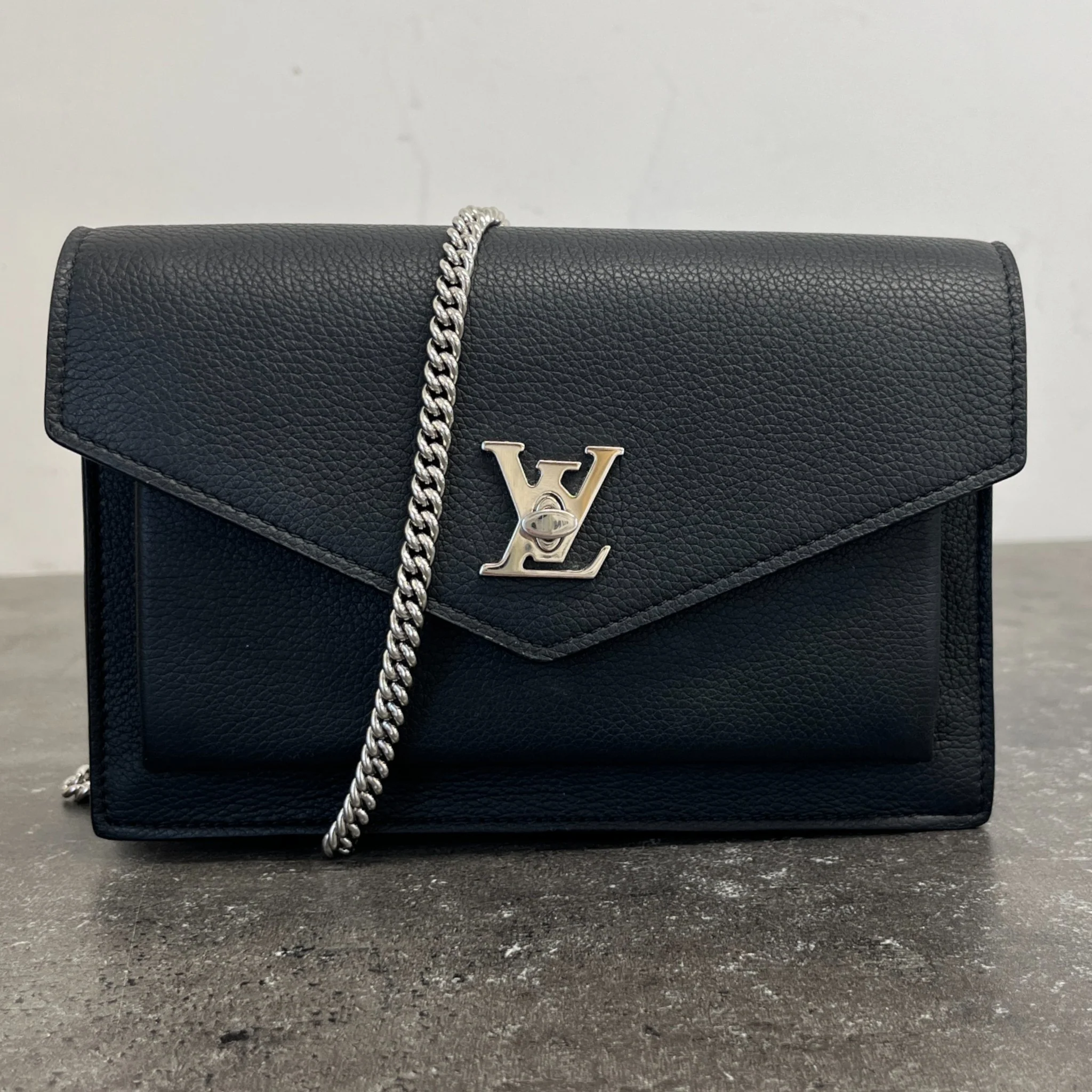 Women's Mylockme Chain Pochette Handbag Black - Image 13