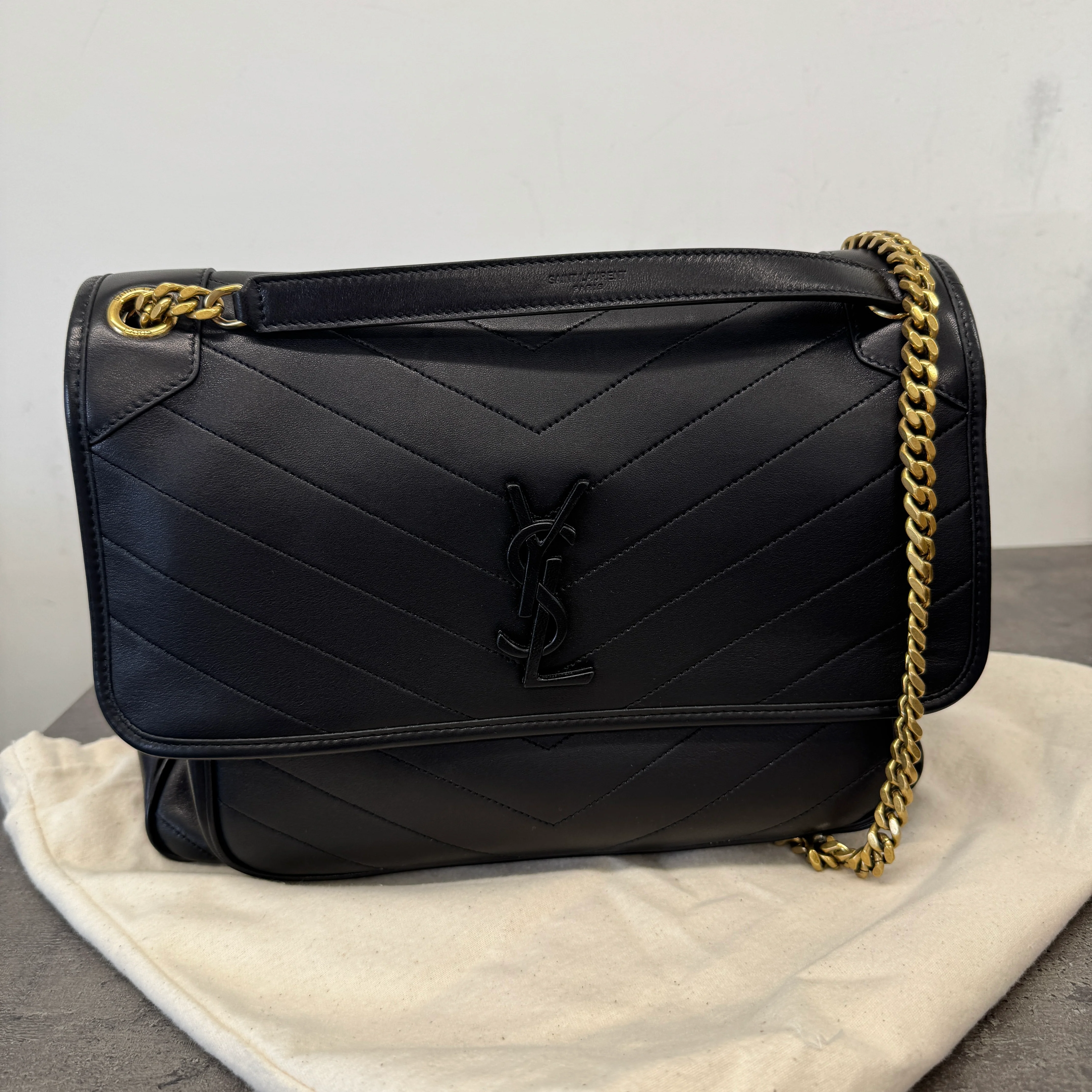 Women's Niki Medium Handbag Black - Image 12