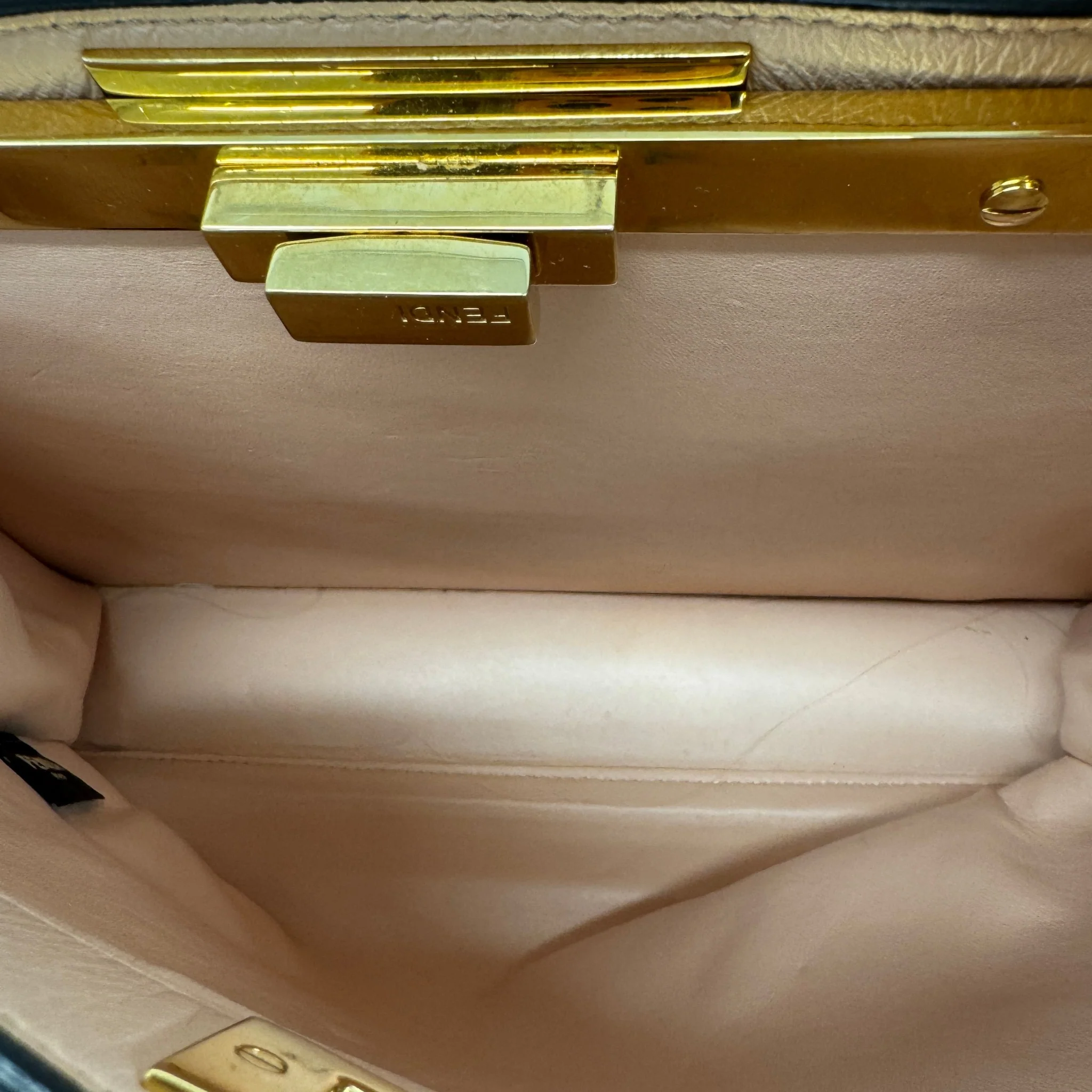 Women's Peekaboo Bag White - Image 7