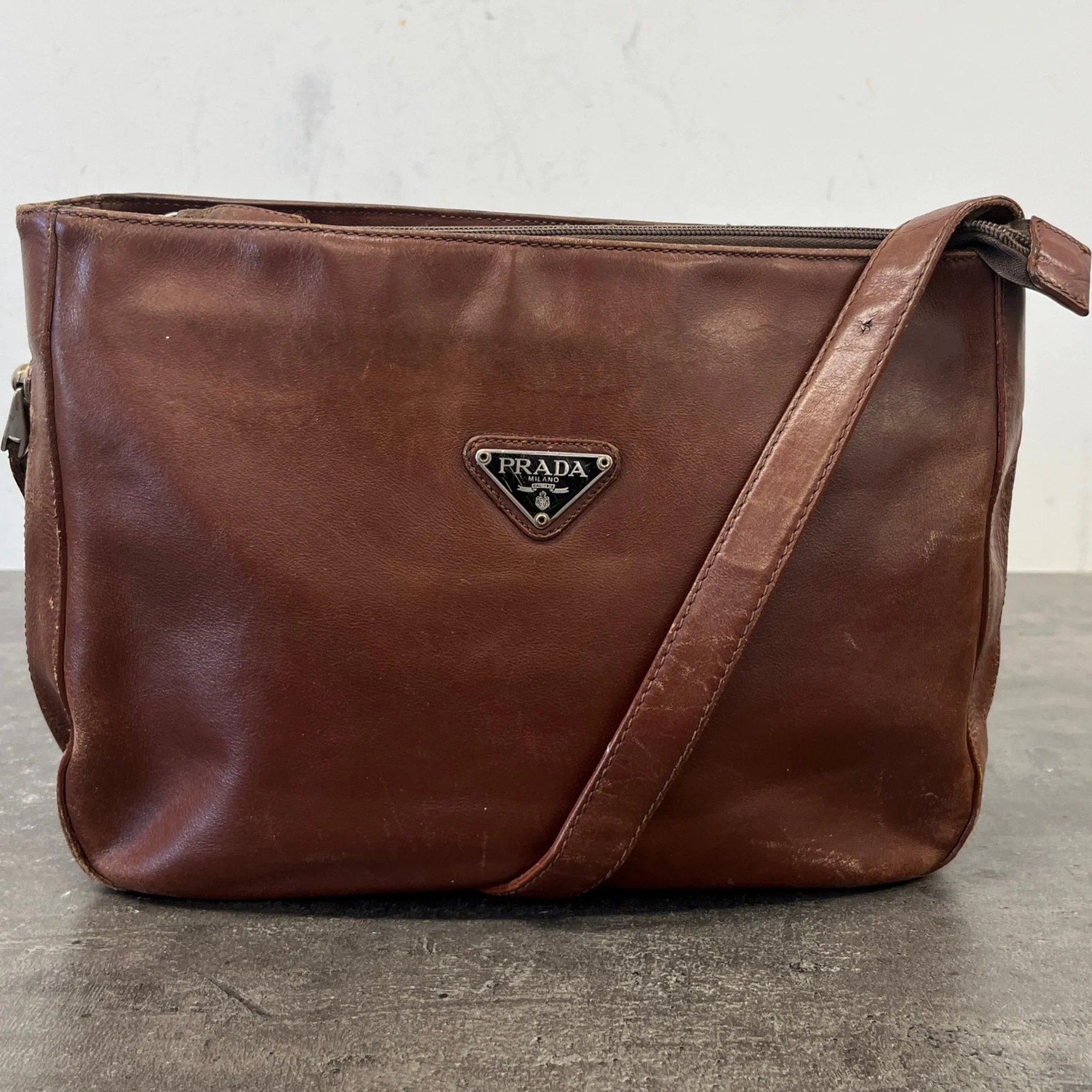 Women's Plaque Logo Messenger Bag Brown - Image 11