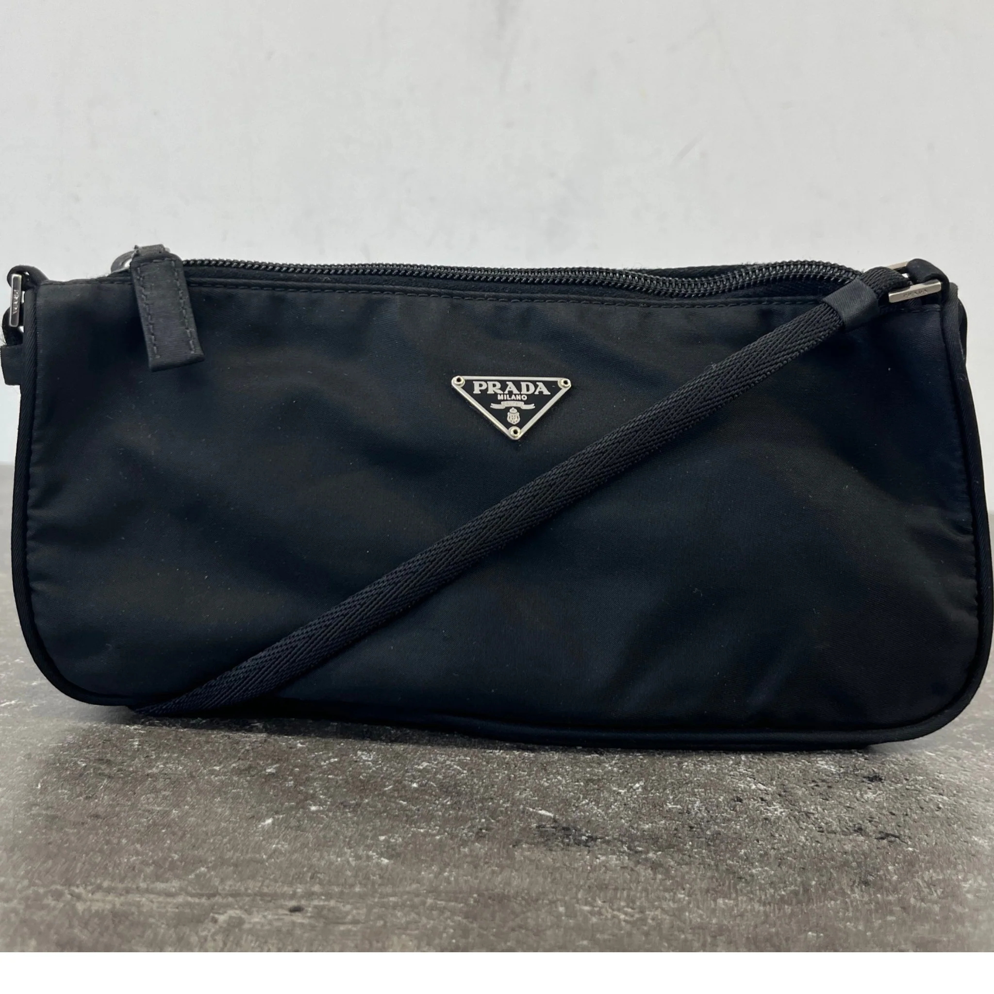 Women's Plaque Logo Nylon Pochette Bag Black - Image 14