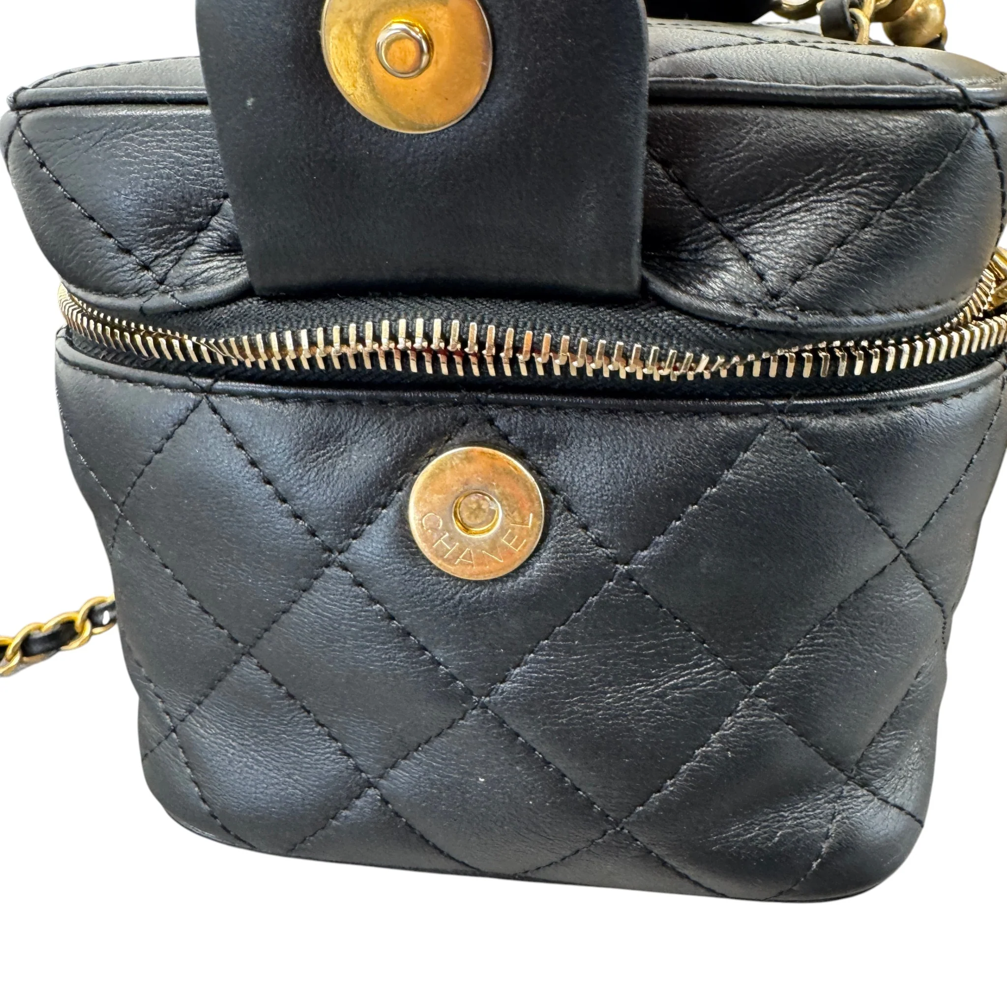 Women's Quilted Vanity Bag Black - Image 10