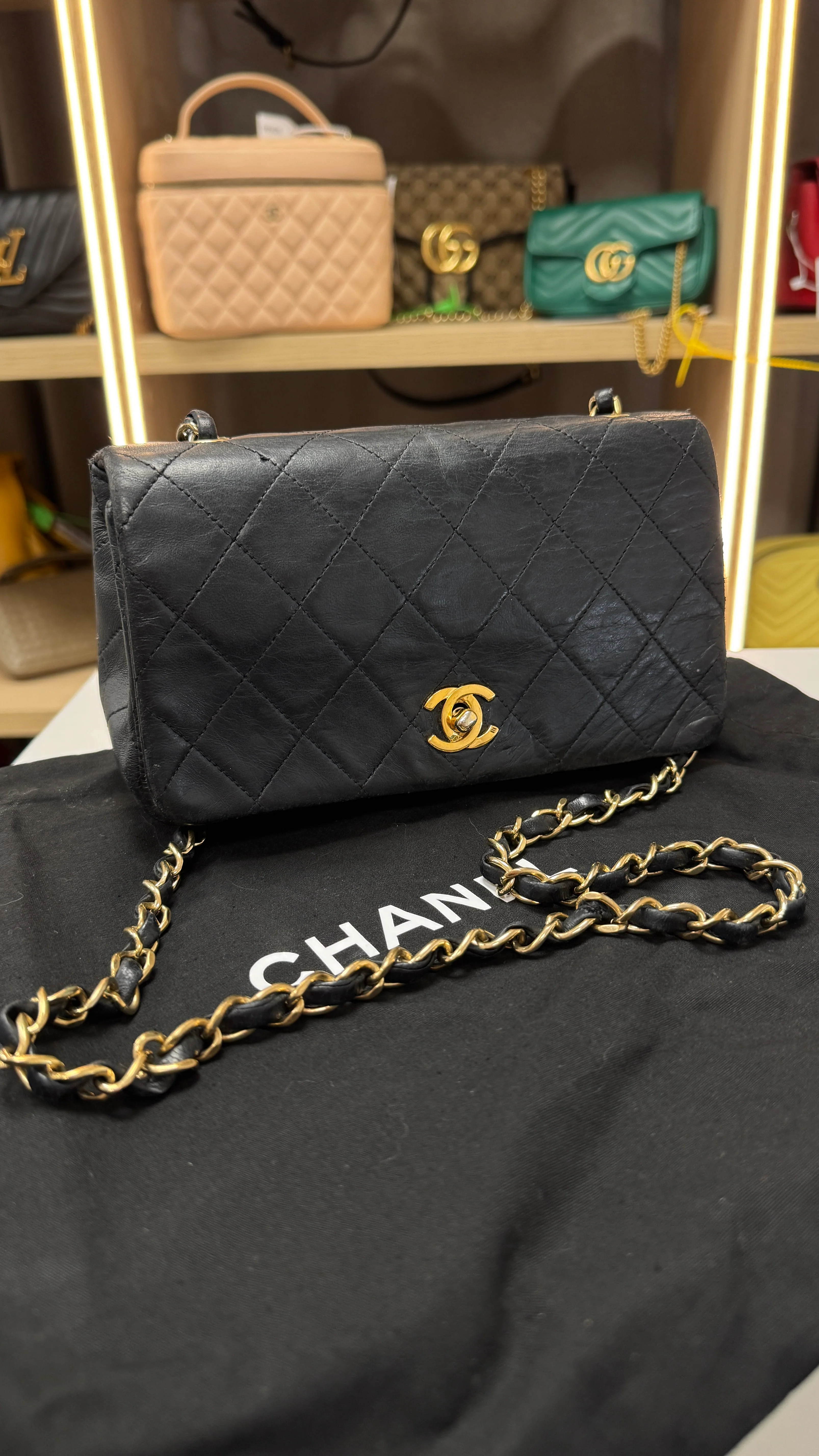 Women's Vintage Classic Single Full Flap Lambskin Bag Black - Image 14